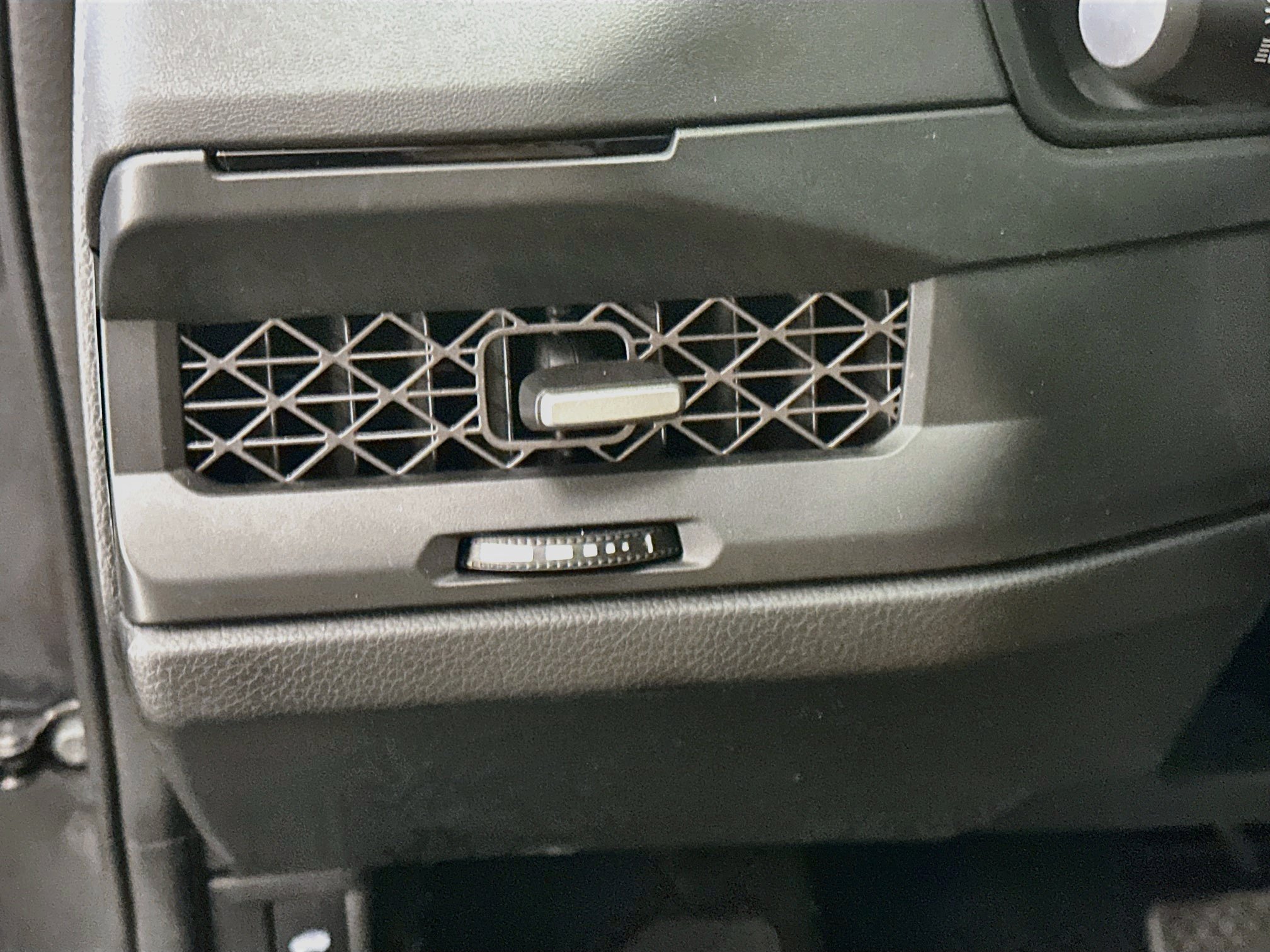 Used 2025 Honda Accord SE image 17