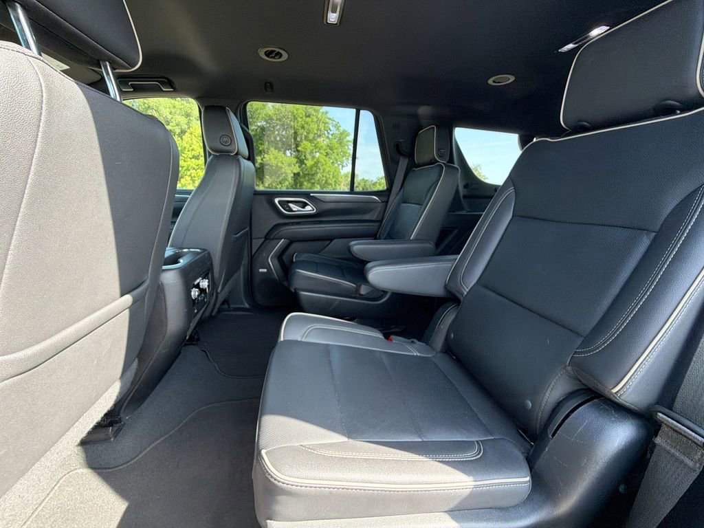 Used 2023 GMC Yukon SLT RWD image 14