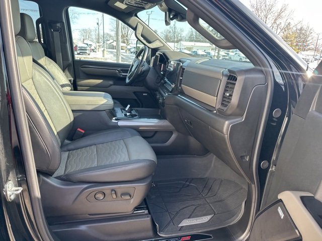 Used 2024 Chevrolet Silverado 2500 ZR2 image 16
