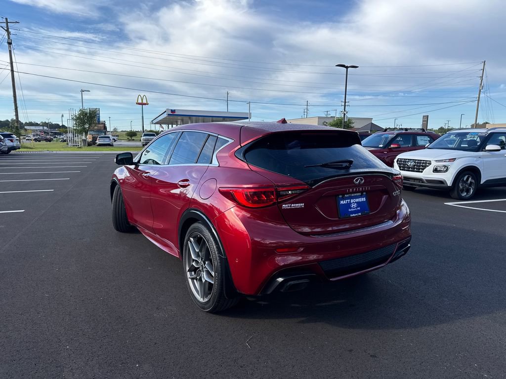 Used 2018 INFINITI QX30 Sport w/ Sport Leather Package image 3