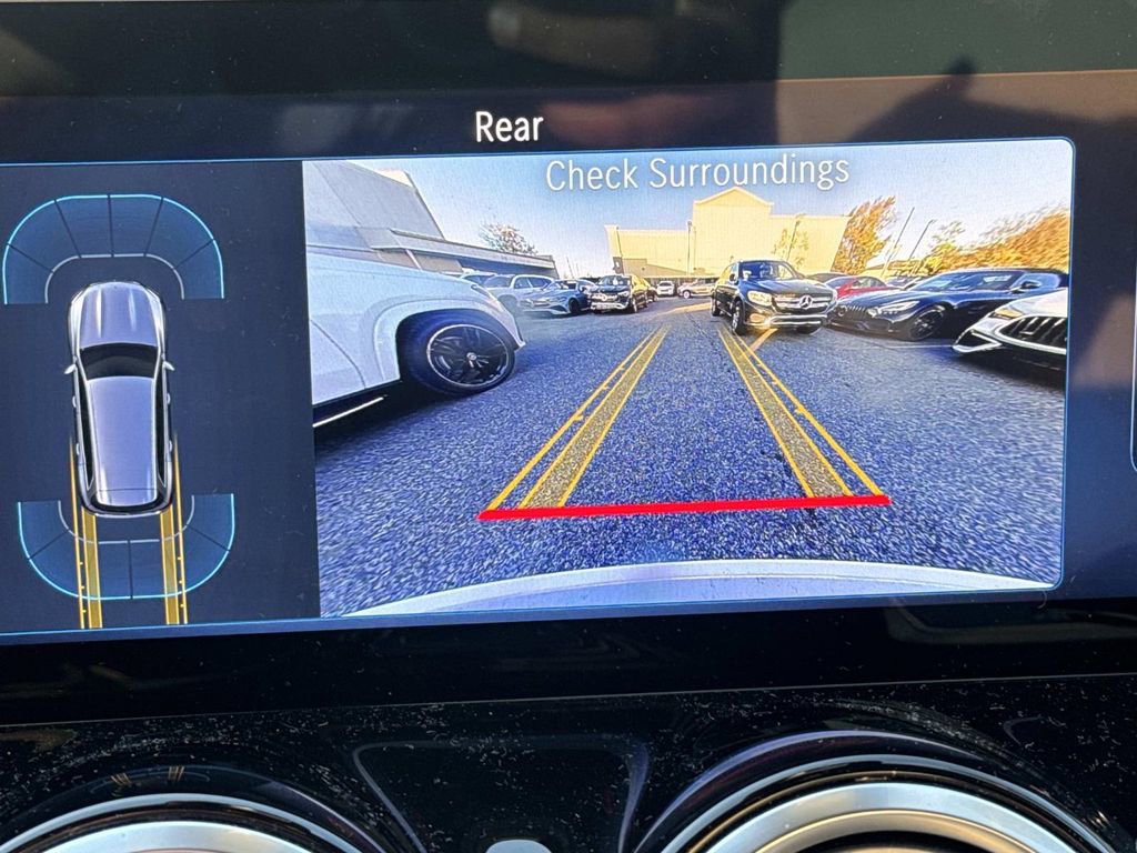 Used 2025 Mercedes-Benz GLB 250 image 25