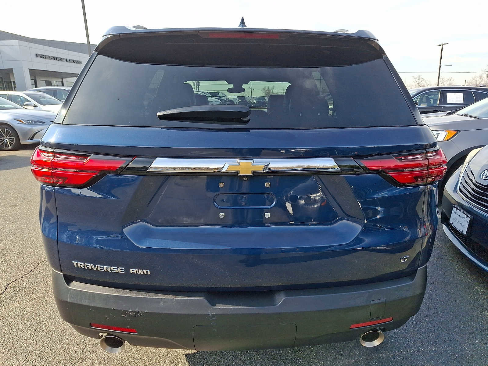 Used 2023 Chevrolet Traverse LT w/ LPO, Floor Liner Package AWD/4WD image 5