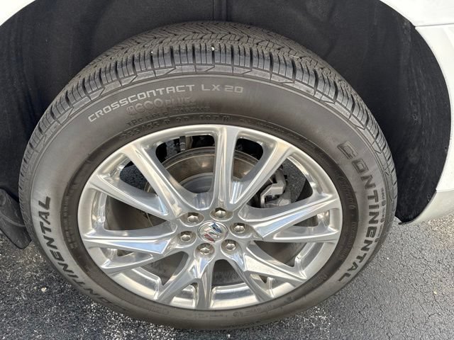 Used 2023 Buick Enclave Essence w/ Experience Buick Package FWD image 6