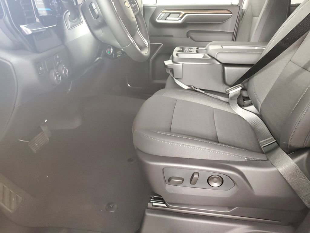 New 2026 Chevrolet Silverado 1500 LT image 11