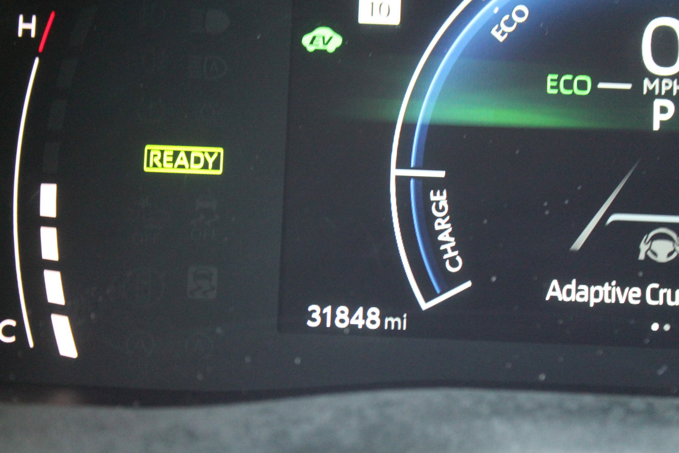 Used 2025 Toyota Camry SE FWD image 8