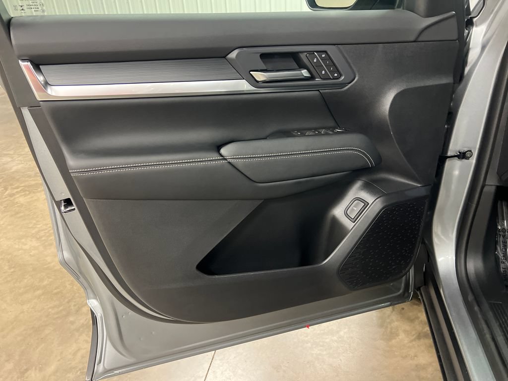New 2026 GMC Terrain Elevation w/ Elevation Premium Package AWD/4WD image 15
