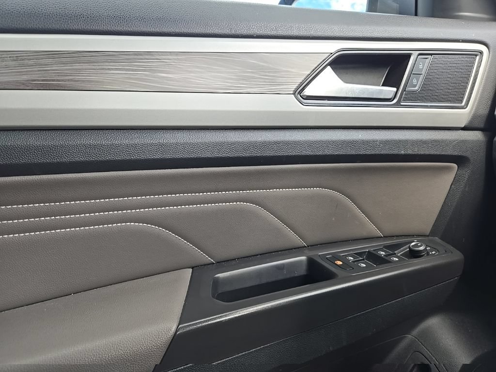 Used 2023 Volkswagen Atlas Cross Sport SE w/ Panoramic Sunroof Package AWD/4WD image 19