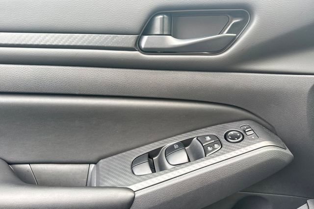 Used 2025 Nissan Altima 2.5 S image 11