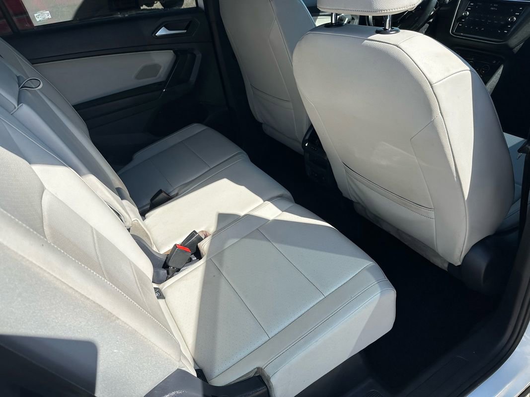 Used 2020 Volkswagen Tiguan SE R-Line w/ 3rd Row Seat Package image 26