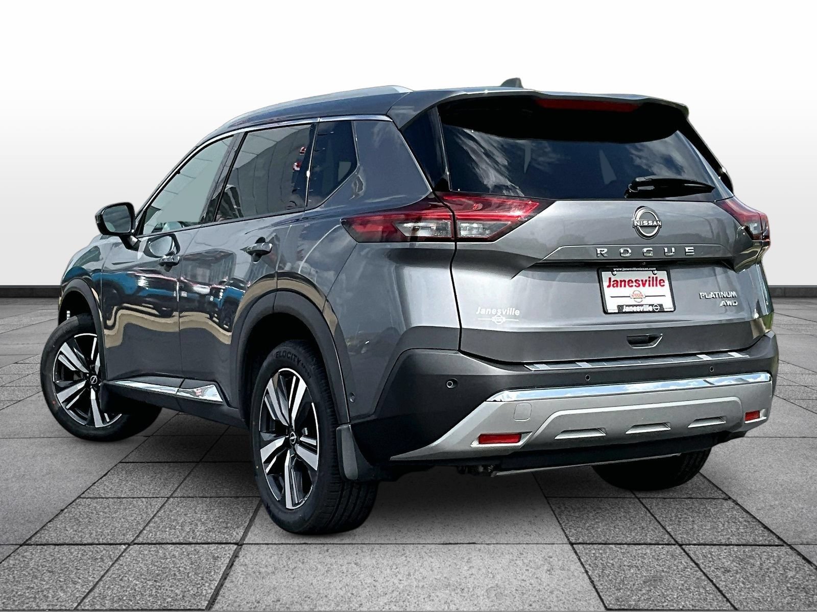 Certified 2023 Nissan Rogue Platinum w/ Platinum Premium Package AWD/4WD image 5