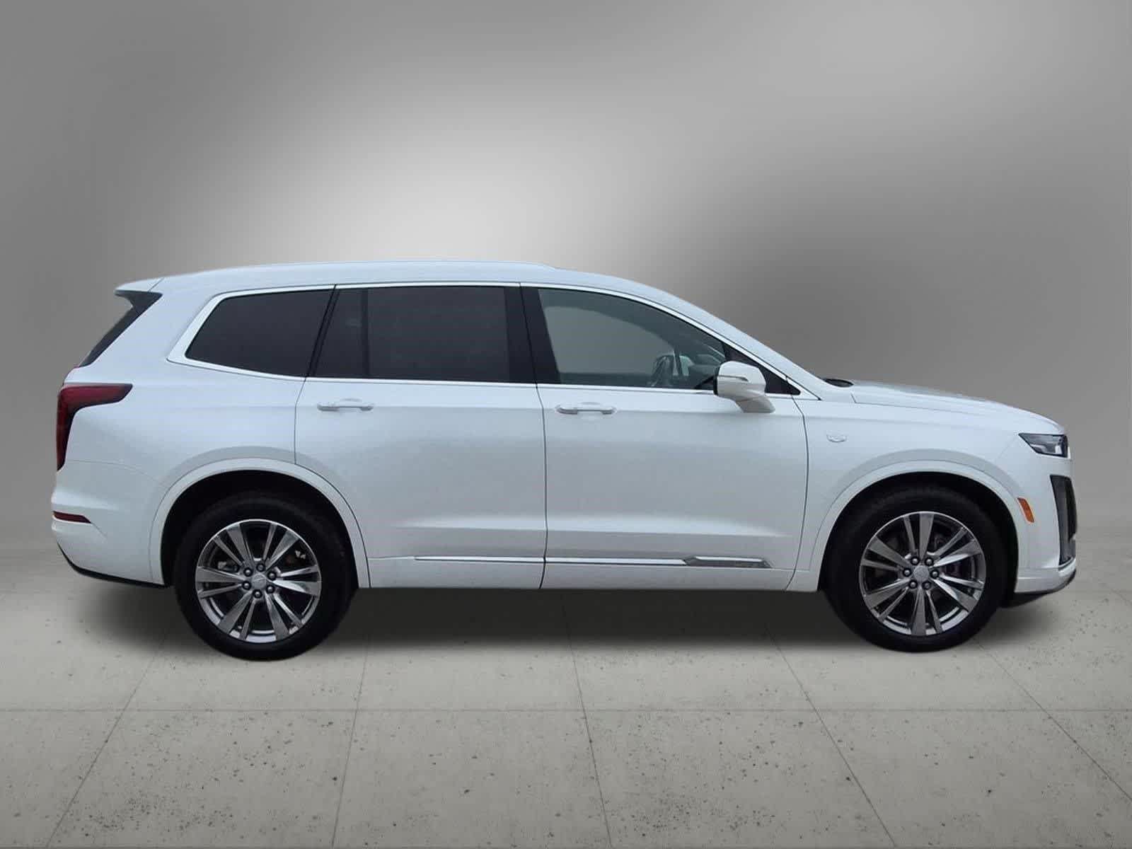 Used 2024 Cadillac XT6 Premium Luxury AWD/4WD image 7