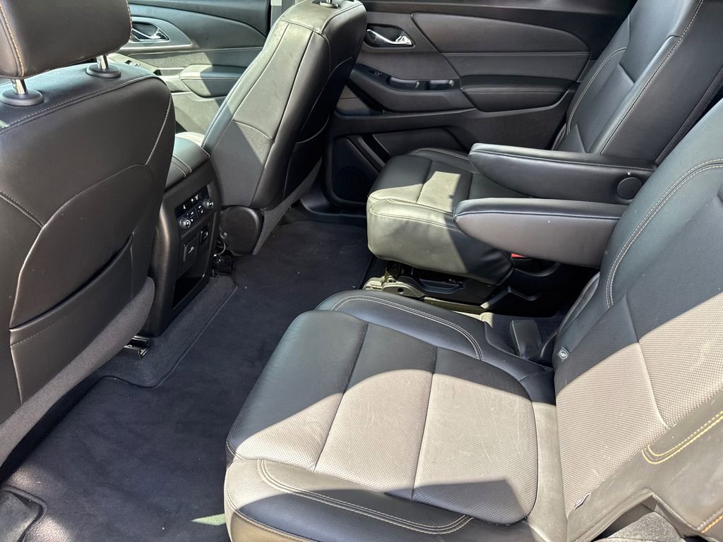 Used 2018 Chevrolet Traverse Premier w/ Driver Confidence II Package FWD image 18