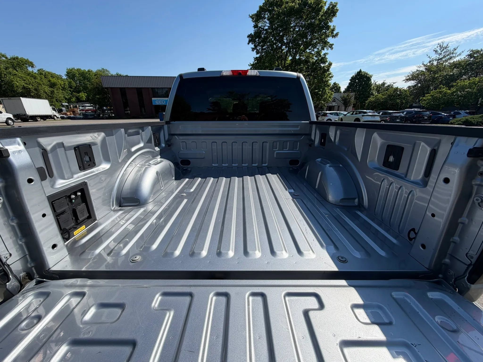 Used 2023 Ford F150 Lightning XLT AWD/4WD image 11
