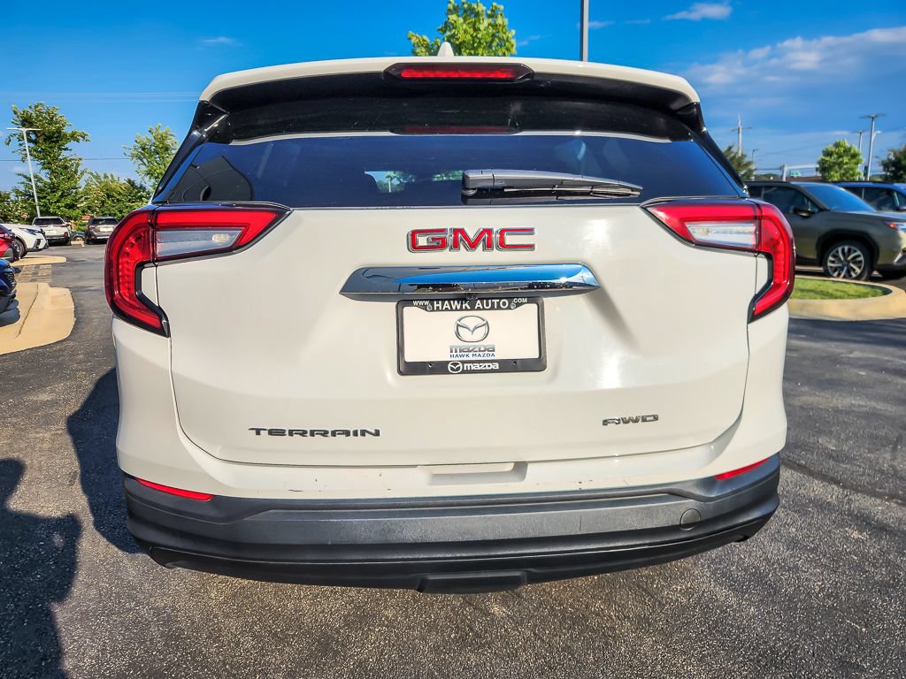 Used 2024 GMC Terrain SLE AWD/4WD image 5