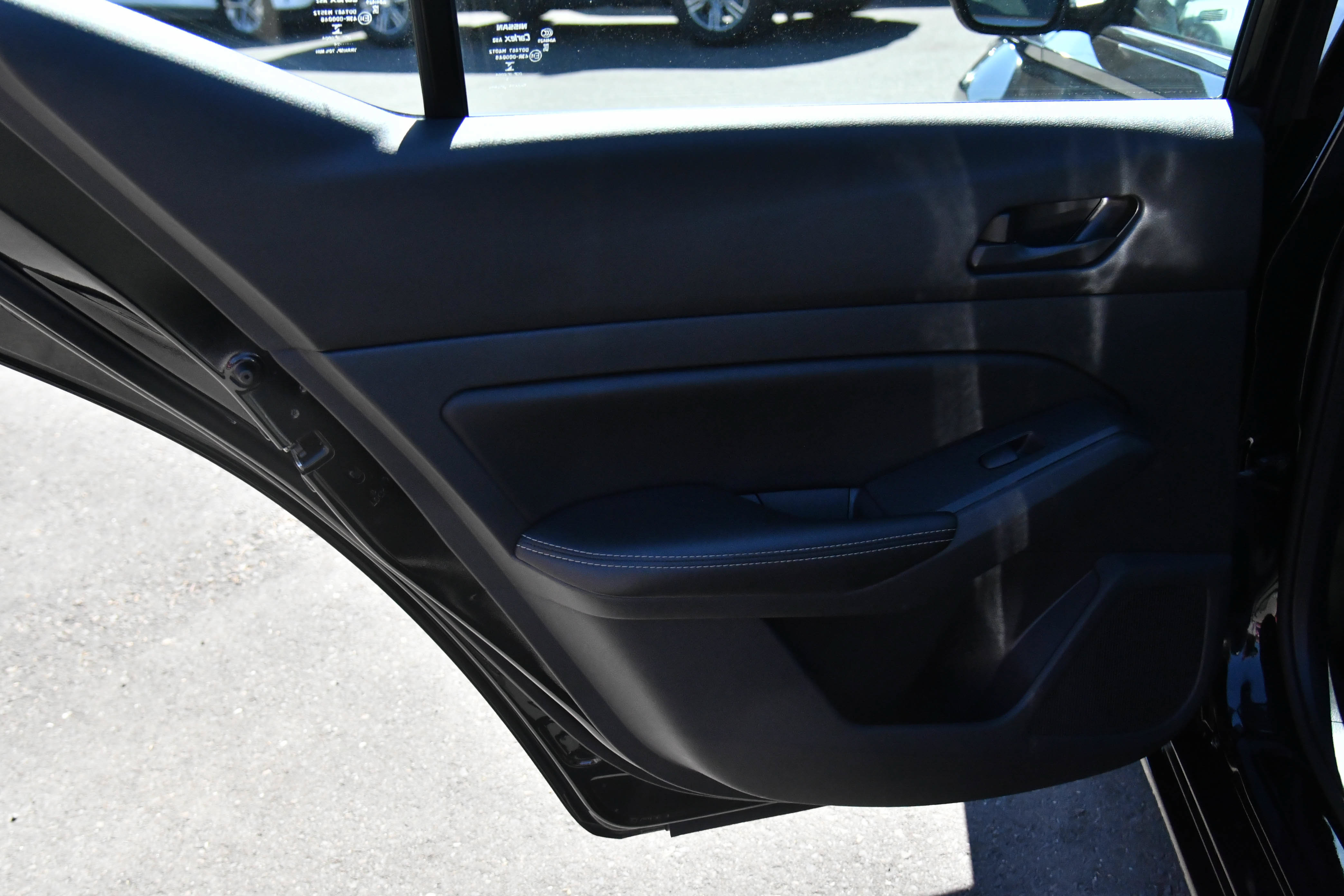 Used 2024 Nissan Altima 2.5 SV FWD image 30