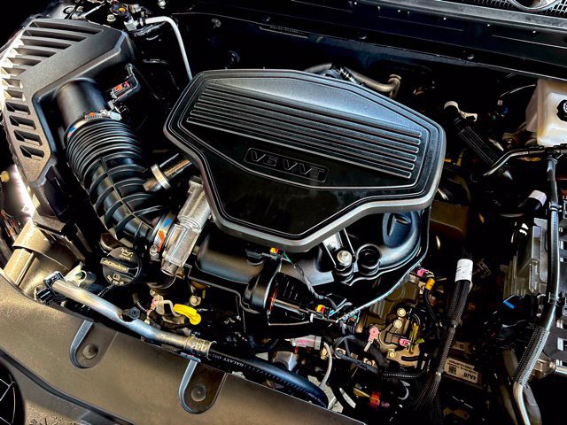 Used 2025 Chevrolet Blazer RS FWD image 30