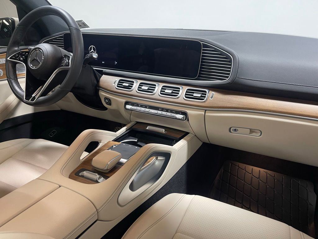 Used 2024 Mercedes-Benz GLS 450 4MATIC image 29