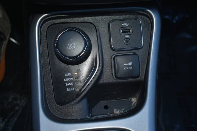 Used 2019 Jeep Compass Latitude w/ Popular Equipment Group image 28