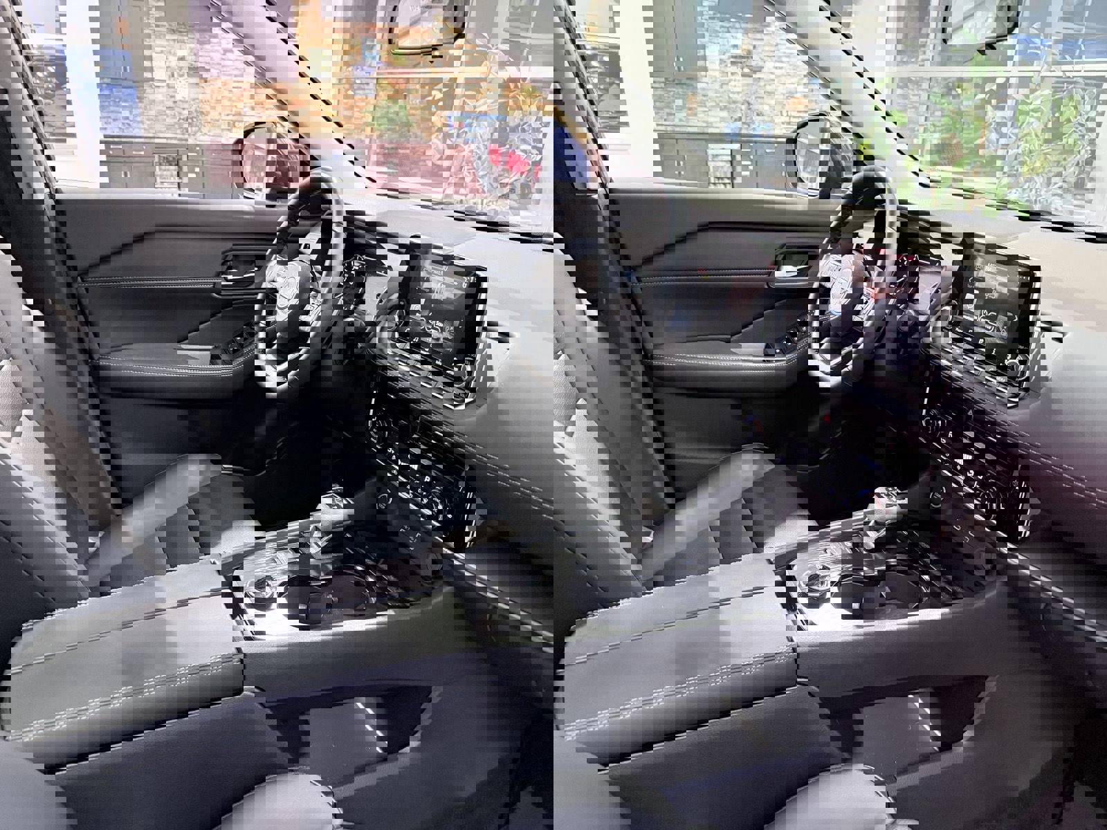 Used 2023 Nissan Rogue SV w/ SV Premium Package image 16