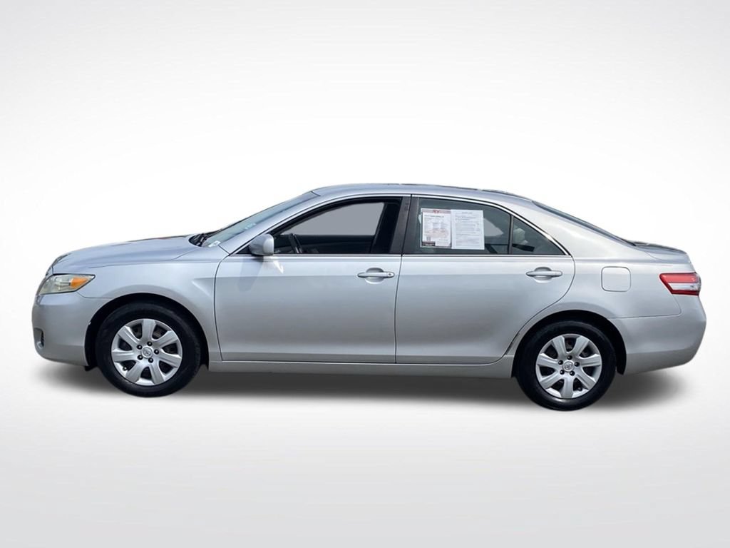Used 2010 Toyota Camry FWD image 4