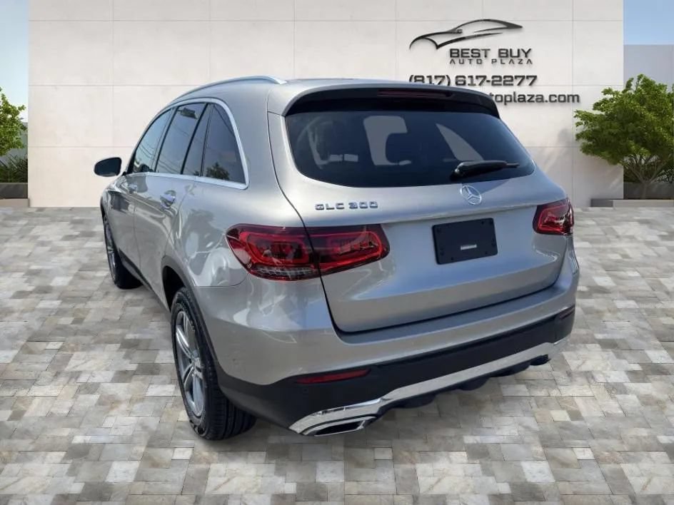 Used 2022 Mercedes-Benz GLC 300 w/ Premium Package Lite image 5