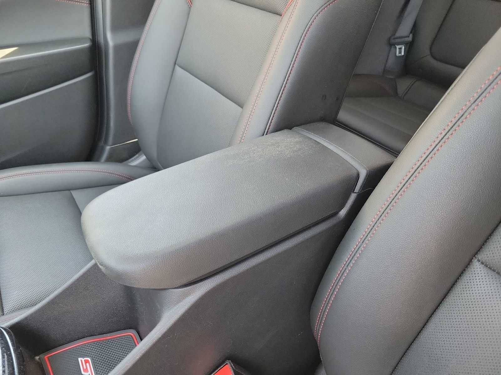 Used 2025 Chevrolet Trax RS w/ Sunroof Package image 20