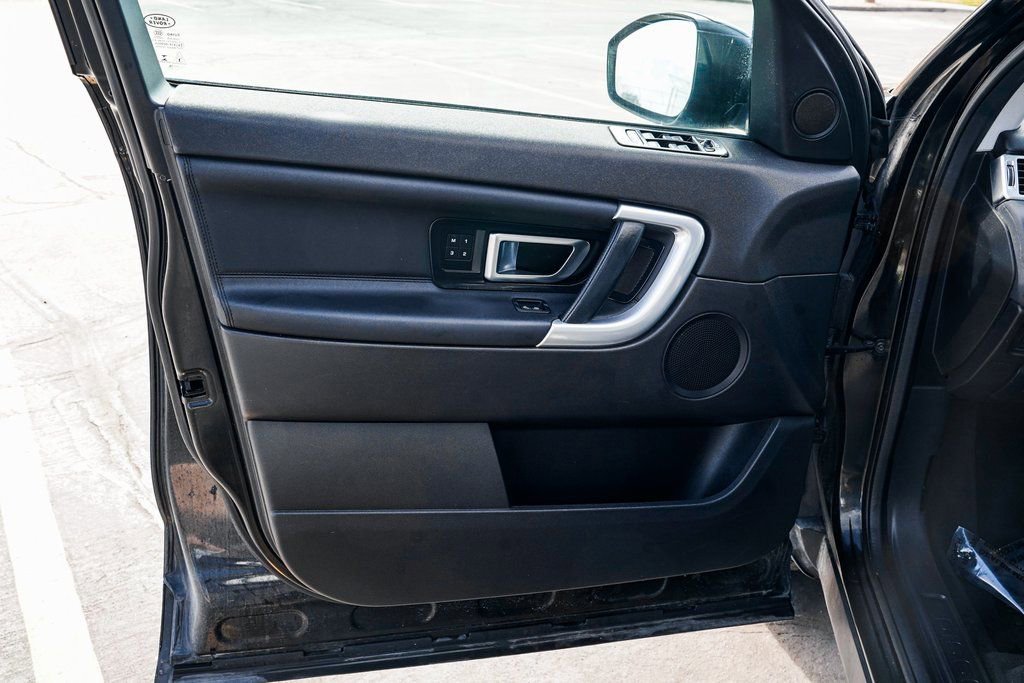 Used 2016 Land Rover Discovery Sport HSE image 9