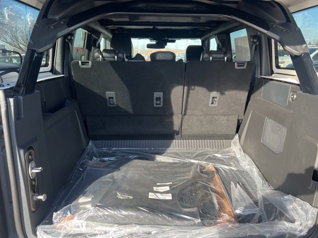 New 2025 Ford Bronco Raptor image 8