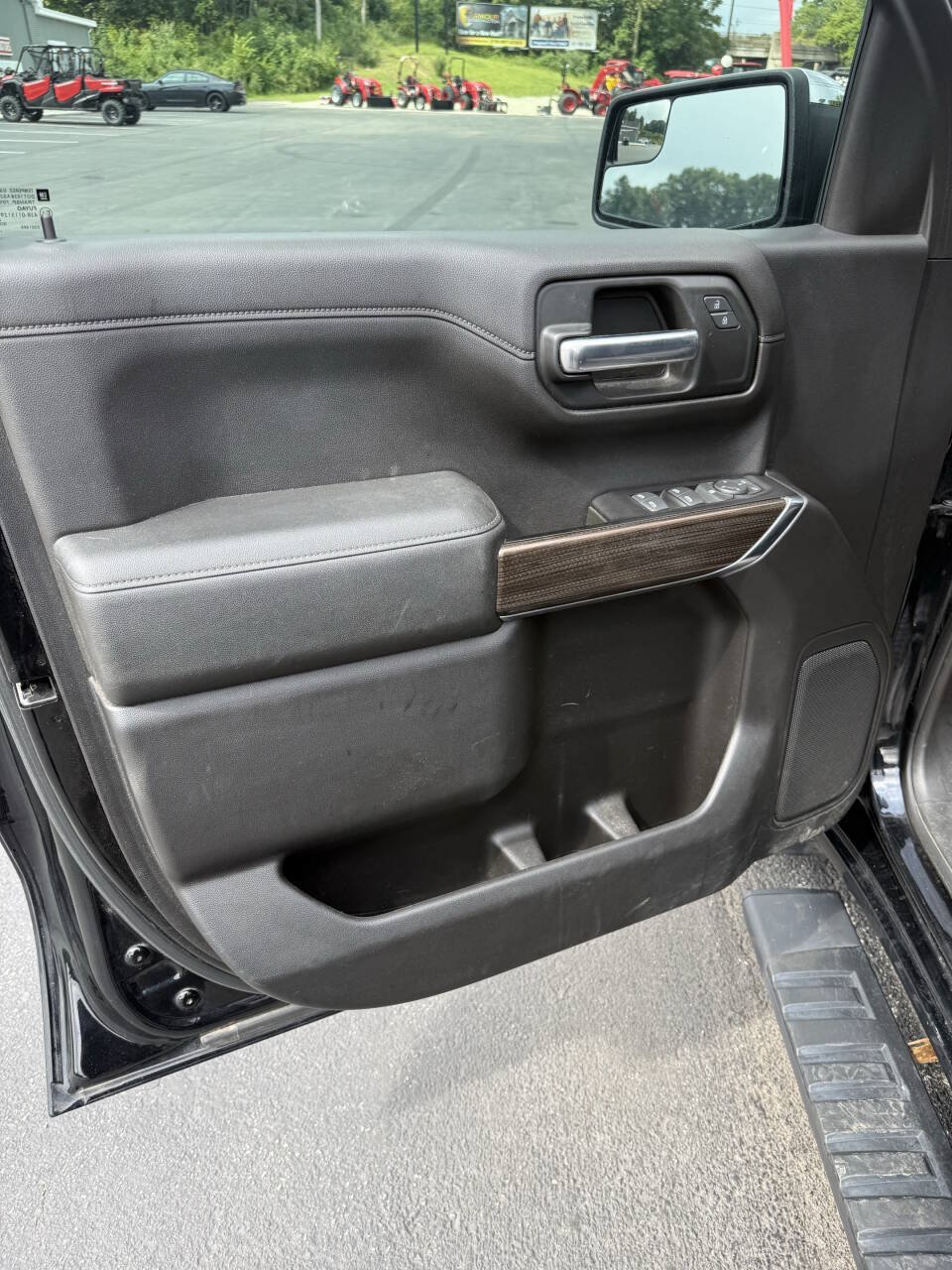 Used 2019 Chevrolet Silverado 1500 LT w/ All-Star Edition AWD/4WD image 23