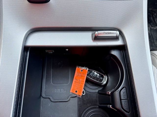 Used 2022 Hyundai Palisade Calligraphy image 39