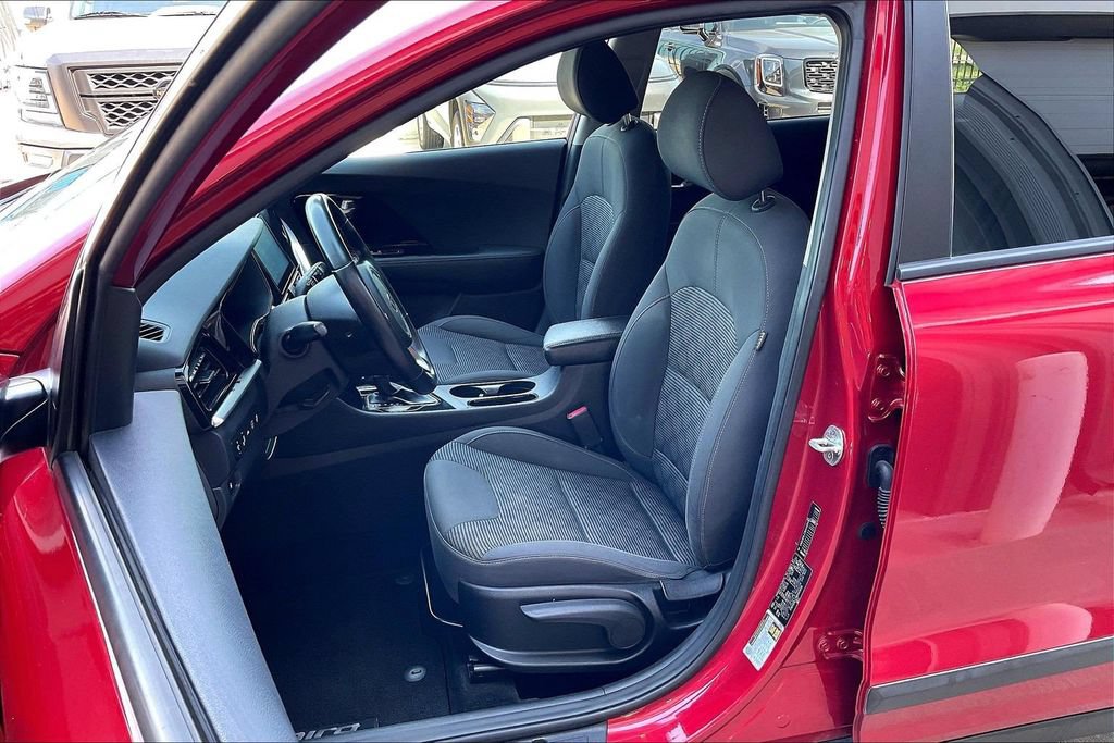 Used 2021 Kia Niro LXS FWD image 25