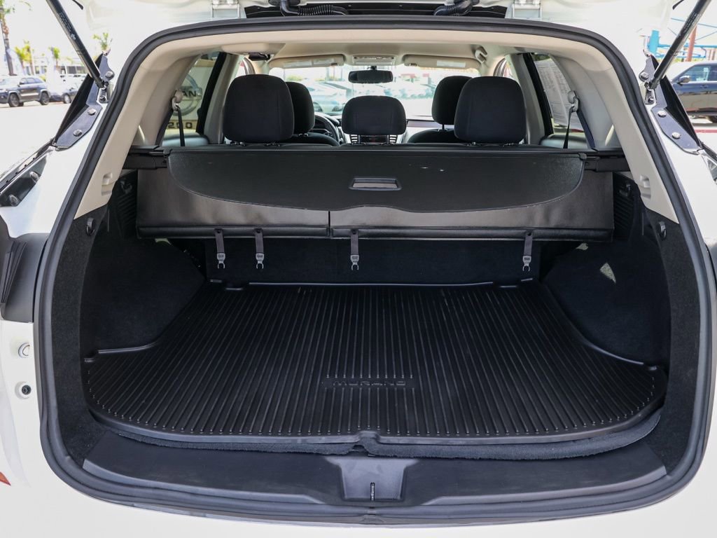 Used 2019 Nissan Murano SV w/ Cargo Package FWD image 16
