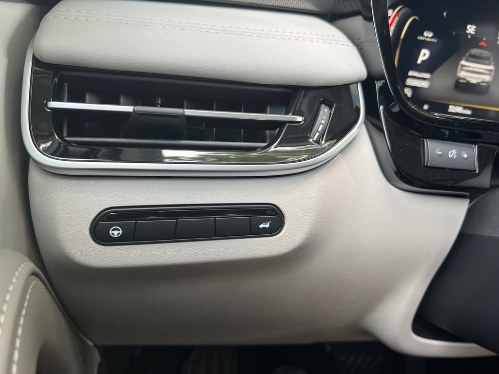 Certified 2026 INFINITI QX60 Luxe w/ Cargo Package FWD image 33