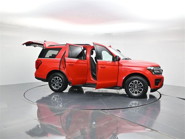 Used 2024 Ford Expedition XLT image 48