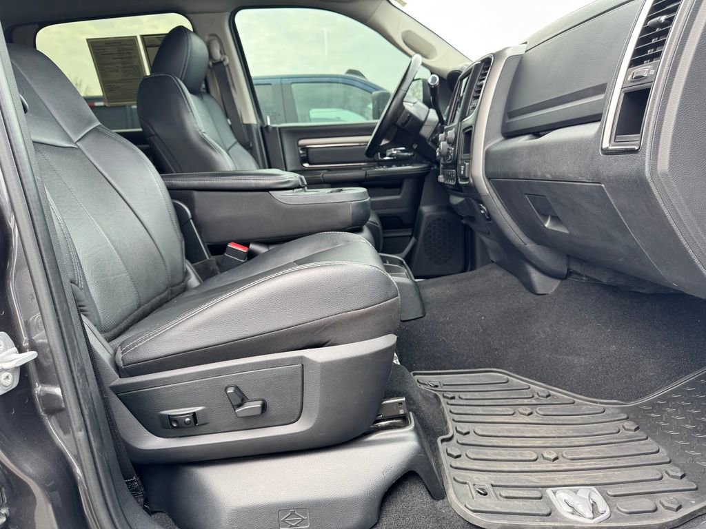 Used 2018 RAM 2500 Laramie w/ Sport Appearance Group image 17