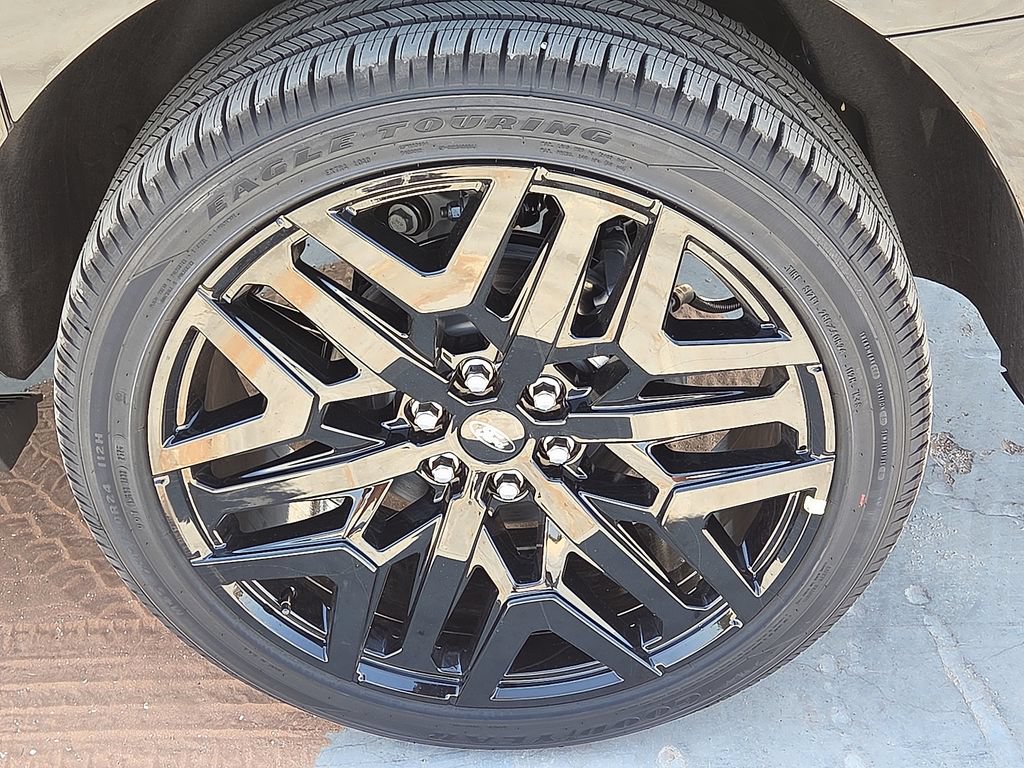 New 2027 Ford Expedition Max Platinum AWD/4WD image 15