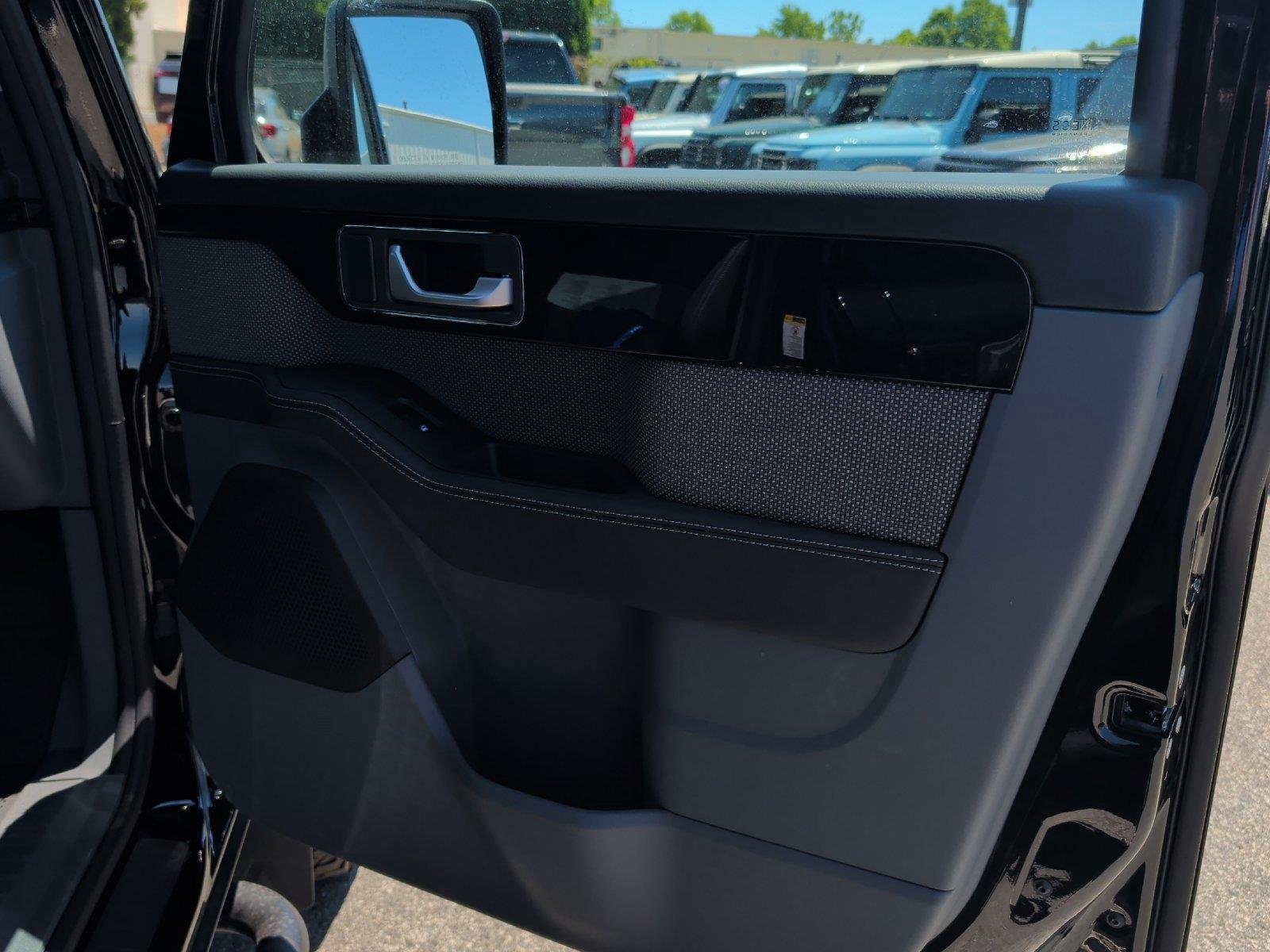 New 2025 INEOS Grenadier Station Wagon AWD/4WD image 39