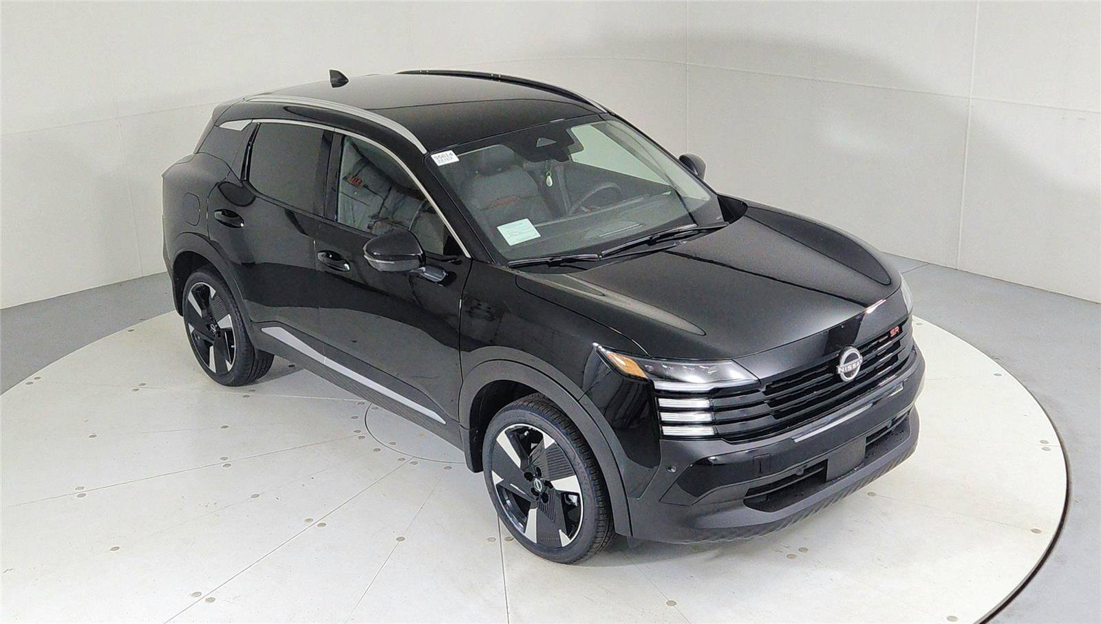 Used 2025 Nissan Kicks SR FWD image 13