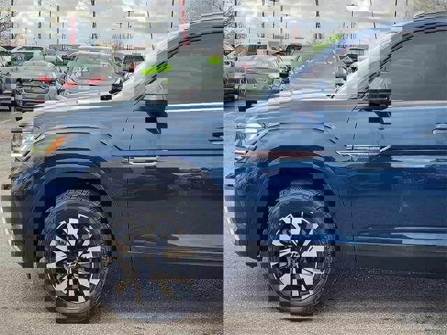 Used 2022 Volkswagen Atlas Cross Sport SE image 8