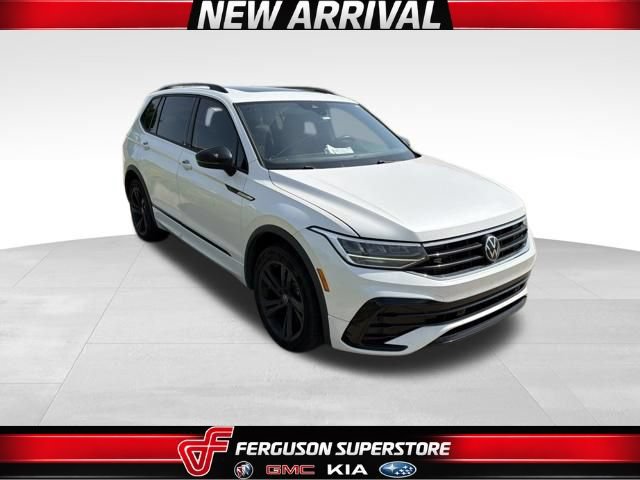 Used 2023 Volkswagen Tiguan SE R-Line