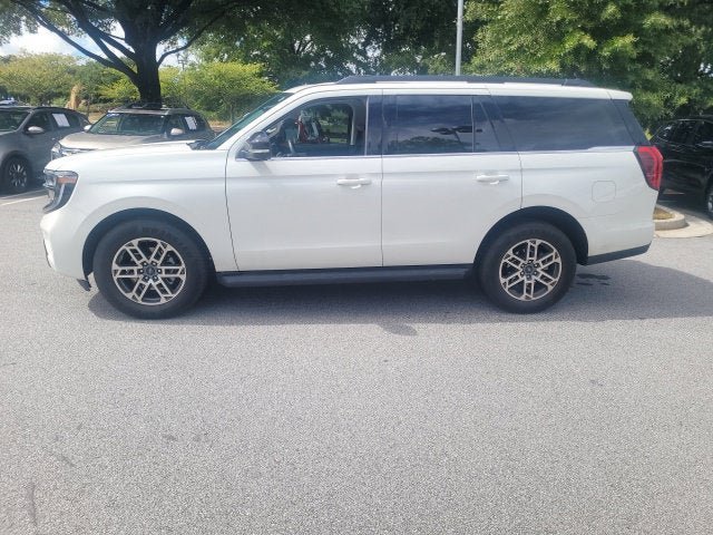 Used 2025 Ford Expedition Active RWD image 17