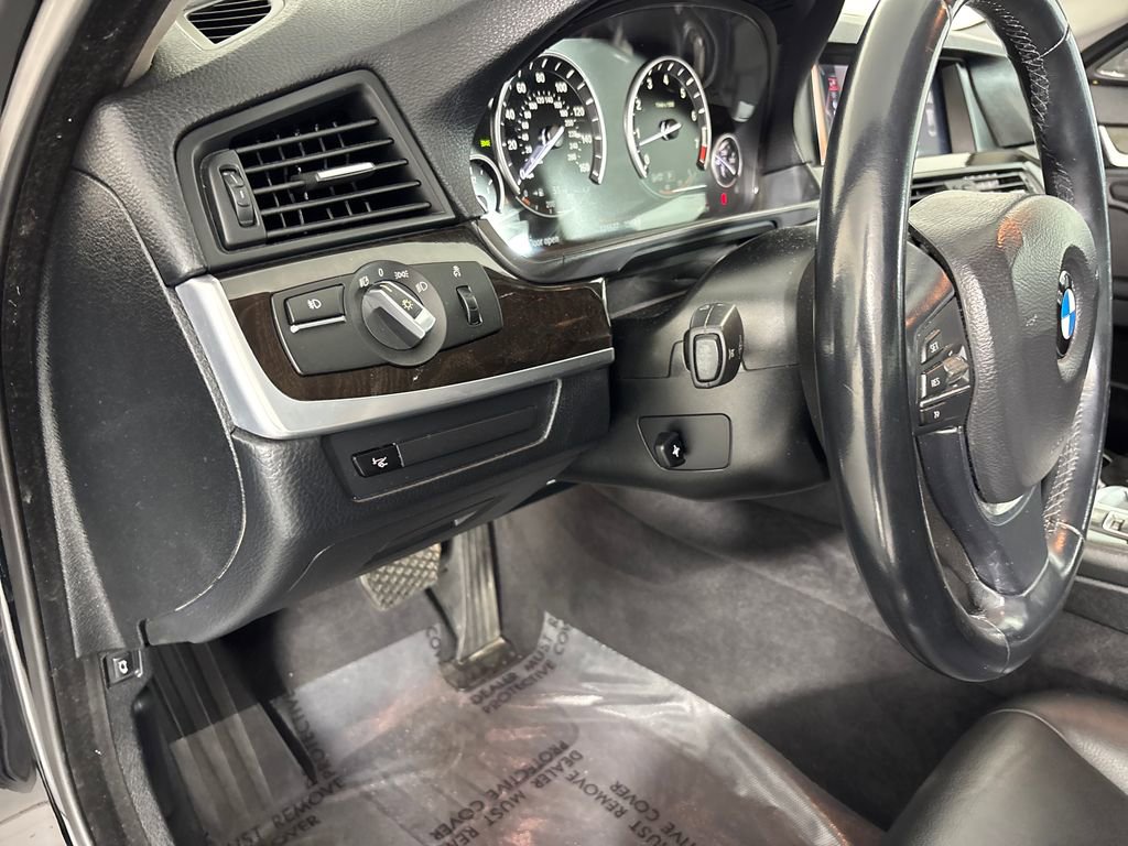 Used 2015 BMW 535i Sedan image 12