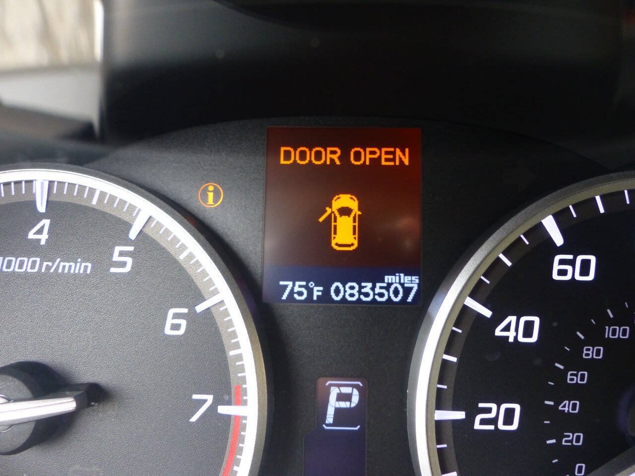 Used 2015 Acura RDX w/ Technology Package AWD/4WD image 30