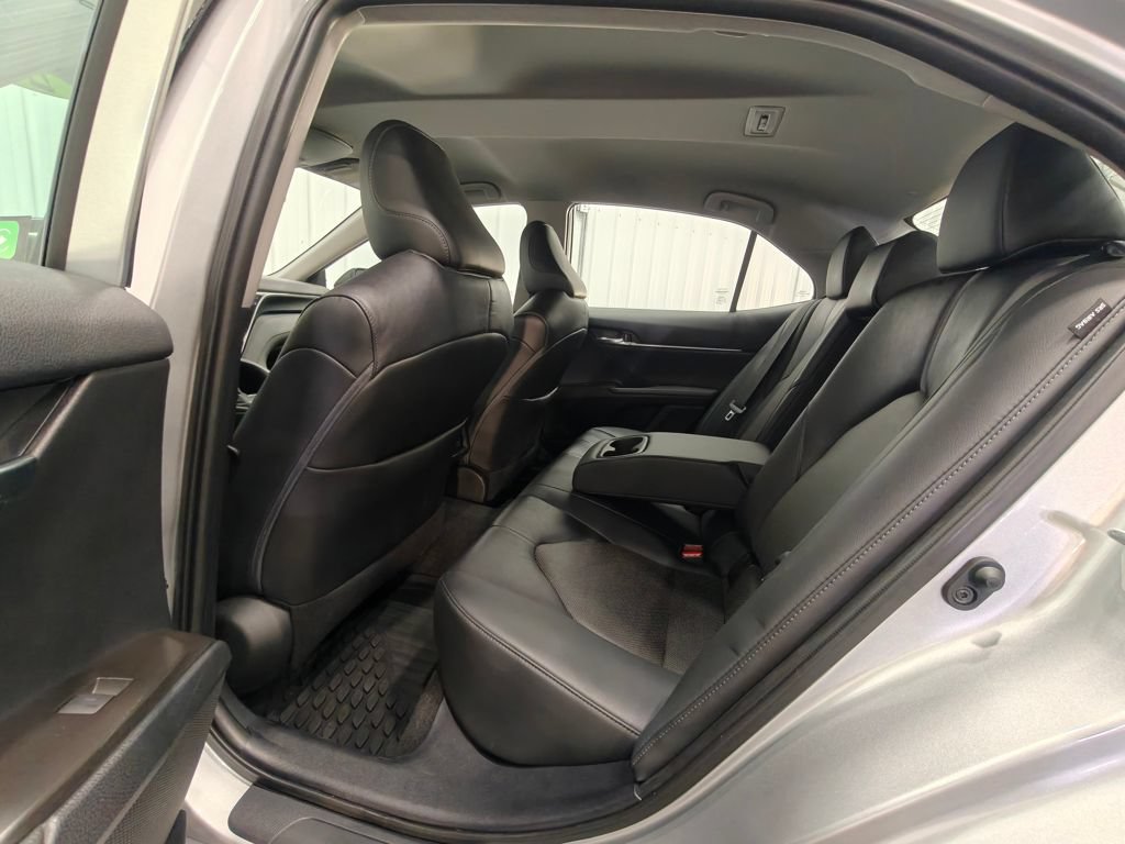 Used 2021 Toyota Camry XLE AWD/4WD image 28