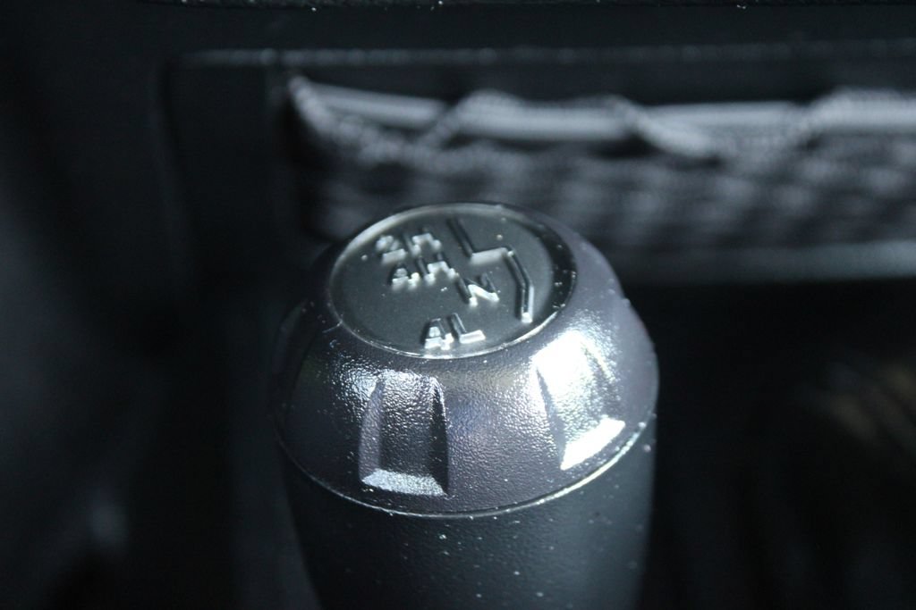 Used 2013 Jeep Wrangler Sport AWD/4WD image 28