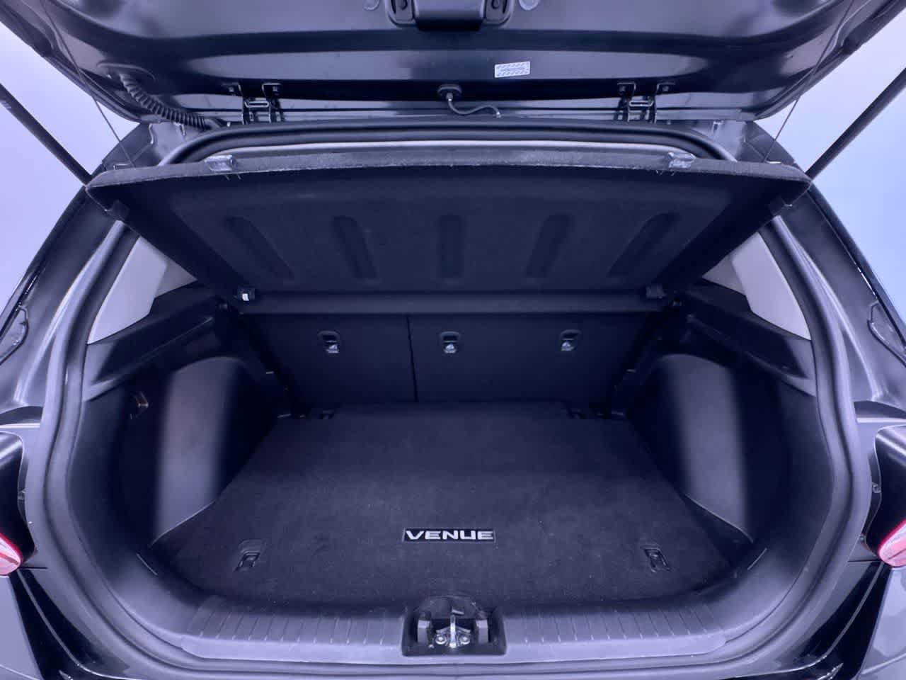 Used 2022 Hyundai Venue SE FWD image 33