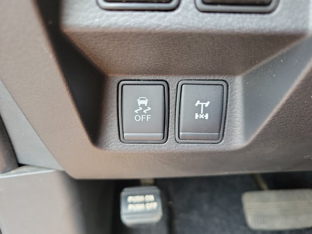 Used 2025 Nissan Frontier PRO-4X w/ Interior Protection Package AWD/4WD image 15
