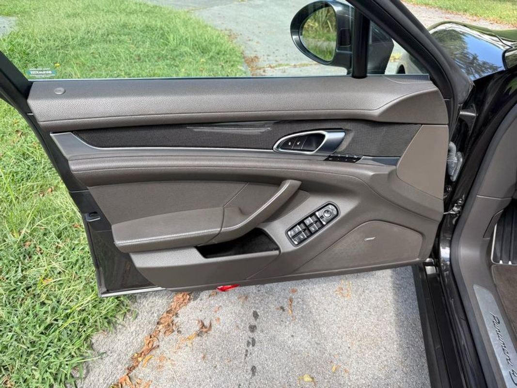 Used 2015 Porsche Panamera 4S image 15