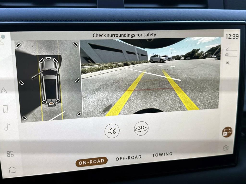 New 2025 Land Rover Defender 130 X-Dynamic SE image 22