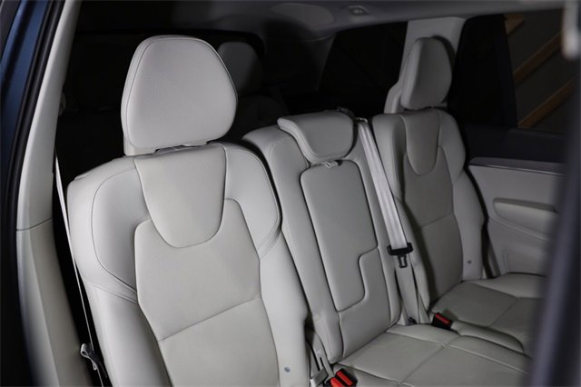 Used 2025 Volvo XC90 B6 Plus w/ Protection Package Premier image 14